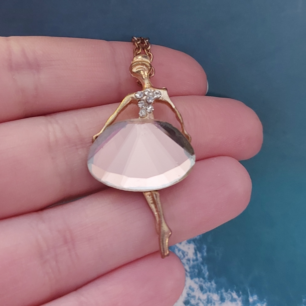 Ballerina necklace